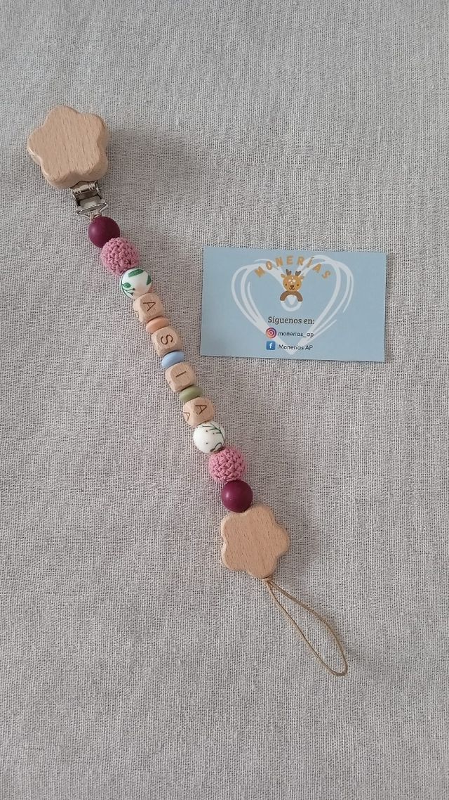 Chupetero personalizado con nombre