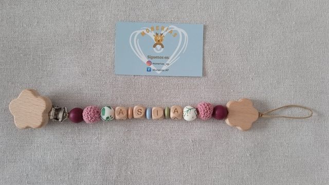 Chupetero personalizado con nombre