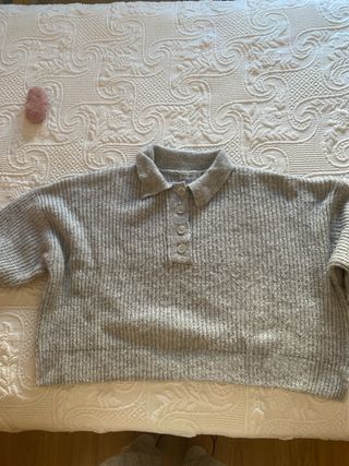 Jersey gris con botones