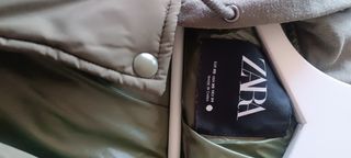 Chaleco Zara caqui con capucha