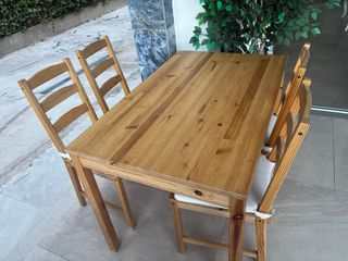 Mesa y 4 Sillas de Cocina Madera
