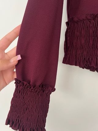 Blusa Zara burdeos fruncida Talla S