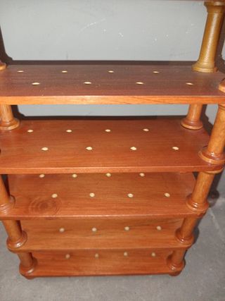 Vitrina de madera para dedales