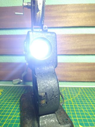Proyector antiguo de cine Pathé Kid 9,5mm.