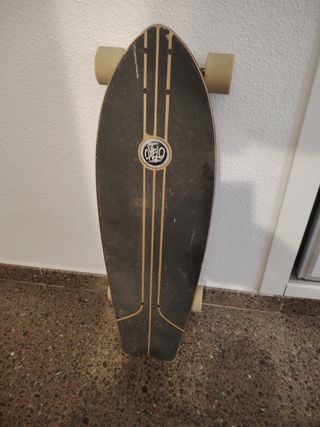 Skate Diseño Oscuro Buen Estado