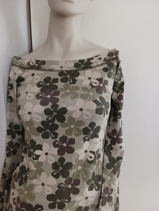 Camiseta floral manga larga