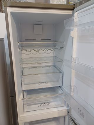 NEVERA SAIVOD NOFROST INOX SEMINUEVA