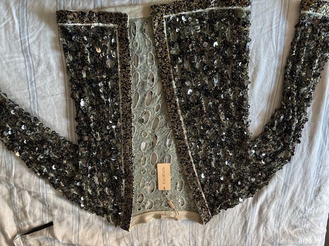 Chaqueta BDBA con abalorios y detalles plateados
