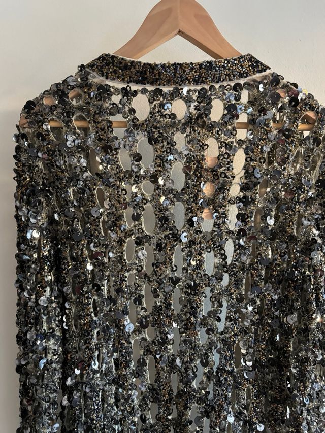 Chaqueta BDBA con abalorios y detalles plateados