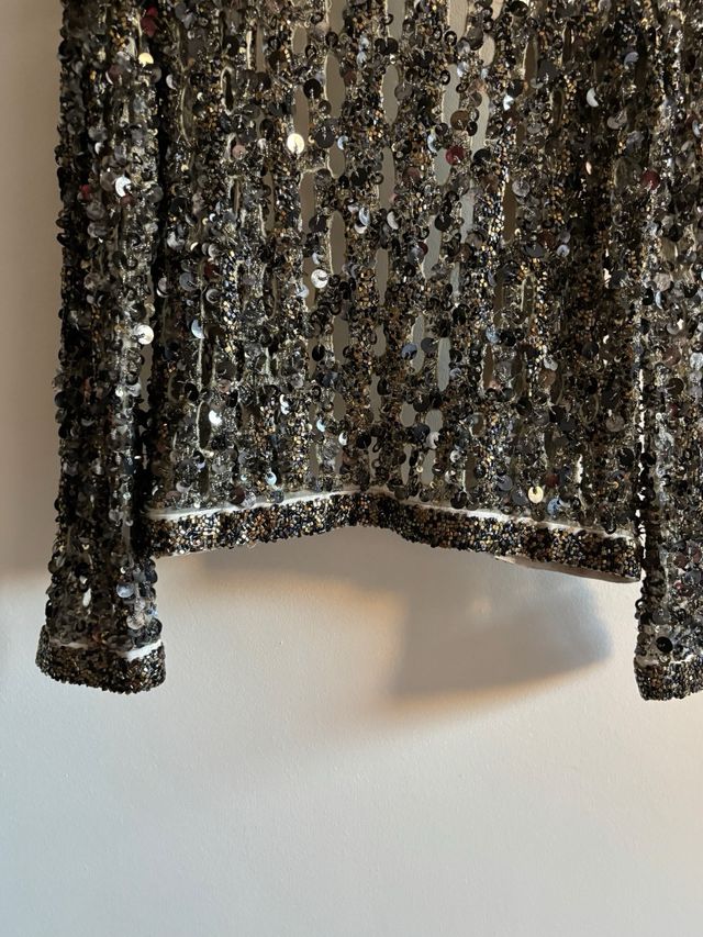 Chaqueta BDBA con abalorios y detalles plateados