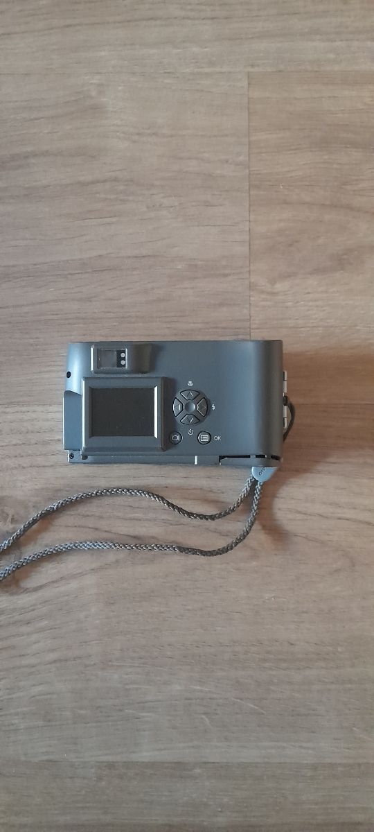 Cámara Olympus C-220 Zoom Plata