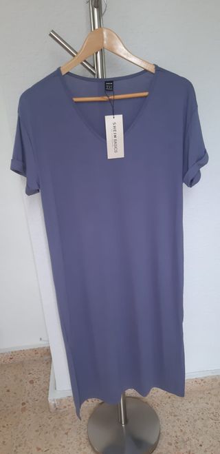 Vestido midi/largo nuevo sin estrenar y con etique