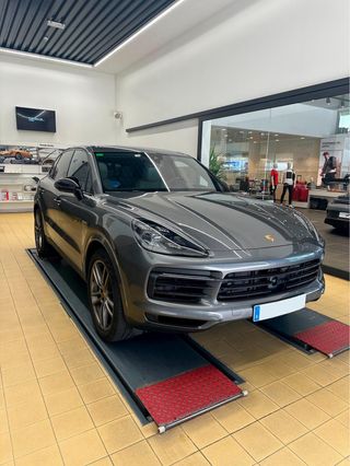 Porsche Cayenne Hybrid etiqueta cero. Approved 