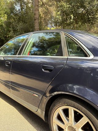 Audi A4 quattro 2.5 TDI V6 automático