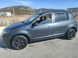 Dacia Sandero 2008