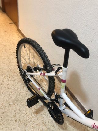Bicicleta Denbike 24 blanca y rosa