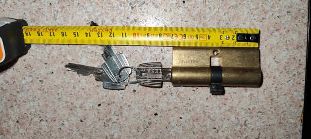 Bombín TESA con 3 llaves