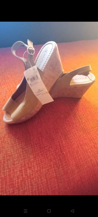 Sandalia cuña beige/amarilla talla 41
