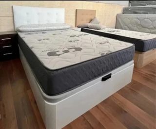 Muebles nuevos y prácticos