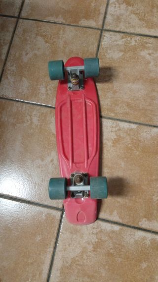 Monopatín rosa para niños