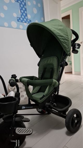 Triciclo para bebé apenas usado