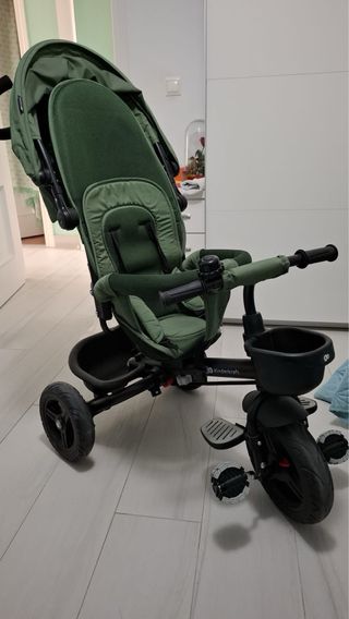 Triciclo para bebé apenas usado