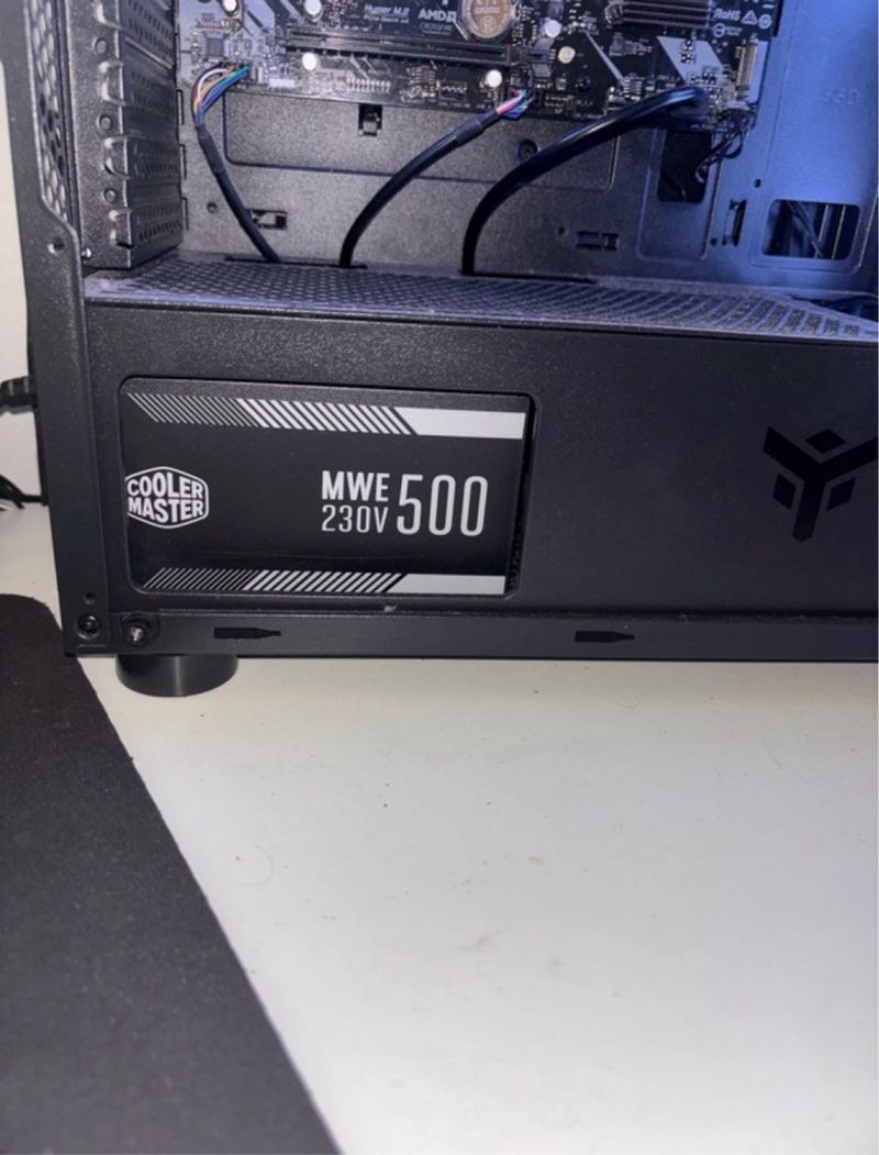 PC negro para juegos con luces RGB afbeelding 4