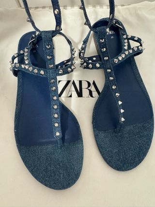 Sandalias Zara Denim con Tachuelas Talla 39