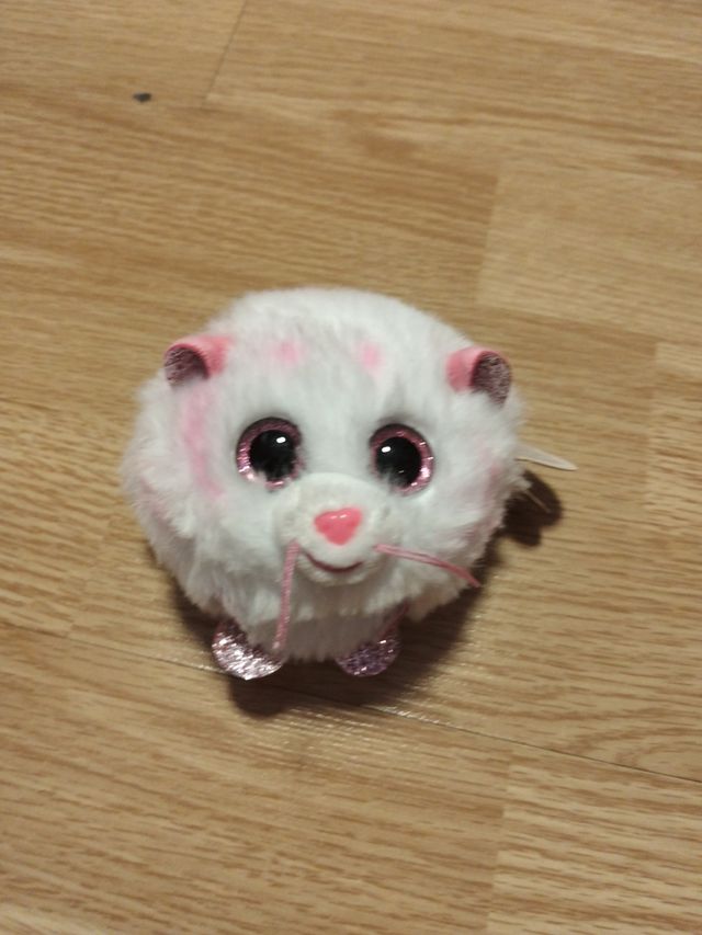 Peluche Ty Blanco con Detalles Rosas
