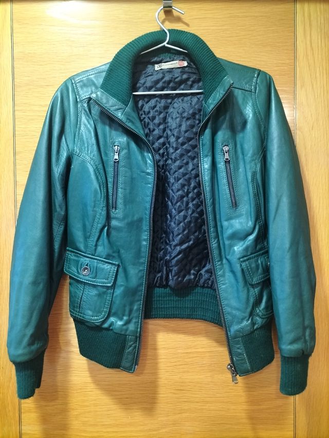 Cazadora de piel verde