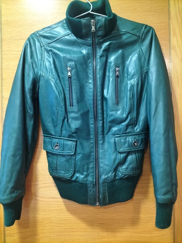 Cazadora de piel verde