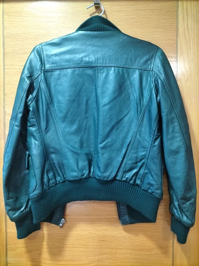 Cazadora de piel verde