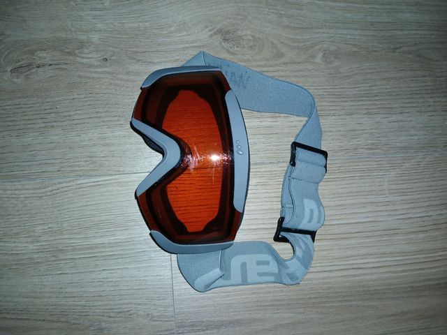 Gafas de esquí naranjas