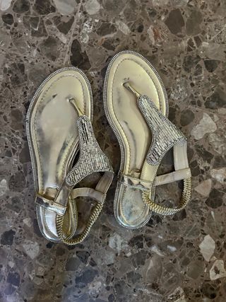 Sandalias SHE & IN Beige y Blancas