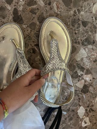 Sandalias SHE & IN Beige y Blancas