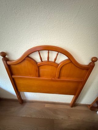 Cabecero de cama de madera
