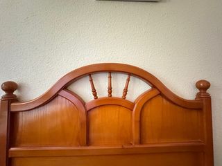 Cabecero de cama de madera