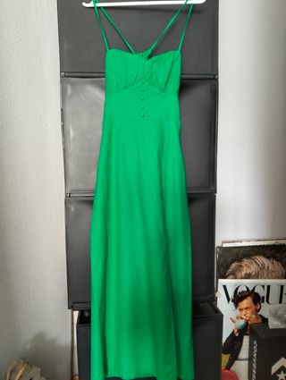 Vestido verde largo con tirantes
