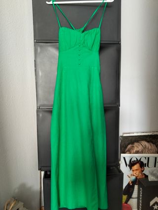 Vestido verde largo con tirantes