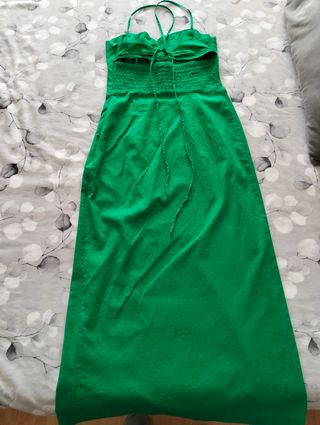 Vestido verde largo con tirantes