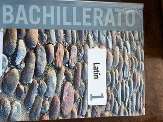 Libro de 1 de Bachillerato Latín.