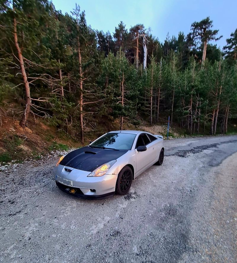 Toyota Celica 2000 - foto 1