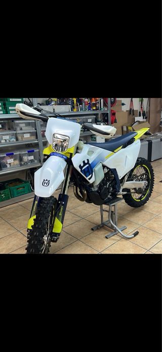 HUSQVARNA FE250 Modelo ACTUAL