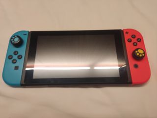 Nintendo Switch *Precio Negociable* Azul y Rojo