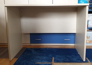 Scrivania avorio usata pochissimo