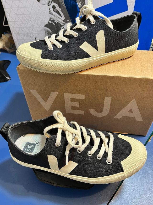 Tênis Veja Nova Canvas Preto Pierre