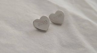 Pendientes Guess Corazón Plata y Negro