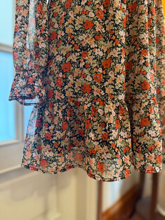 Vestito fantasia floreale con volant