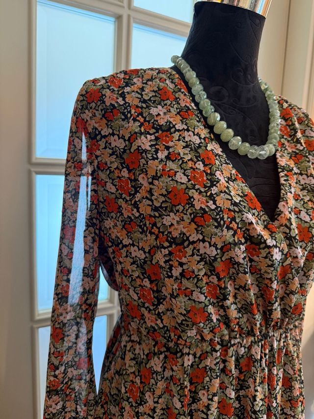 Vestito fantasia floreale con volant