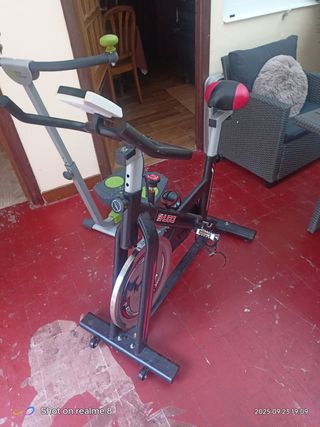 Bicicleta estática y stepper